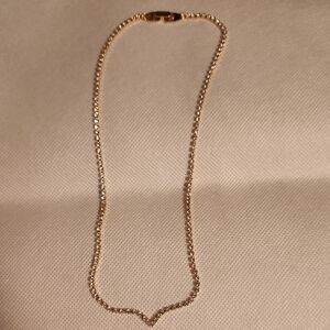 Elegant Gold Toned Rhinestone 16 Inch Necklace